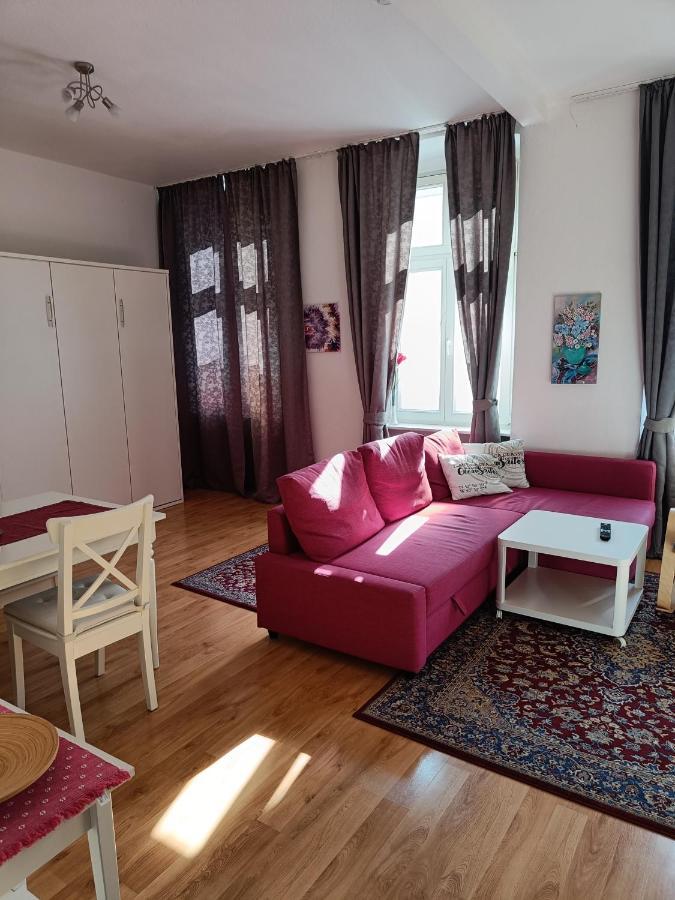 Ferienwohnung Barfly トラーベン・トラールバッハ エクステリア 写真
