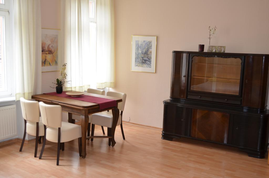 Ferienwohnung Barfly トラーベン・トラールバッハ エクステリア 写真